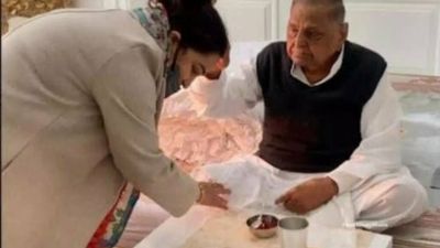 After joining BJP, Aparna Yadav seeks Mulayam’s blessings