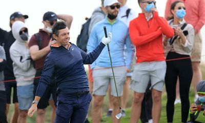 Rory McIlroy battles his game and the wind on brutal day in the desert