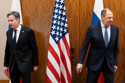 United States weighing evacuating diplomats’ families from Ukraine