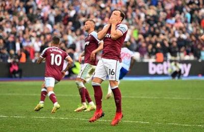 David Moyes admits he didn’t enjoy his ‘own company’ after Mark Noble missed penalty against Man United