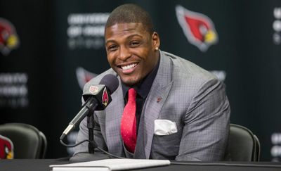 Giants pass on Cardinals’ Adrian Wilson, Quentin Harris for GM job