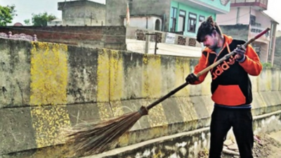 Rajasthan: Alwar civic body 'cleans' flyover where minor was found injured