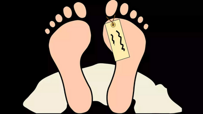 Maid found dead inside lift at home