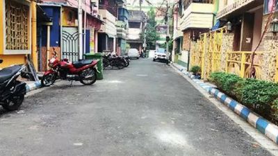 Dip in number of micro-containment zones in city but vigil continues in south Kolkata belt