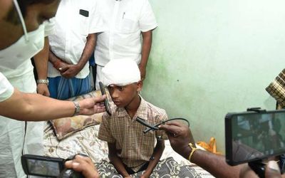 Tamil Nadu CM calls up teen treated under emergency health care scheme