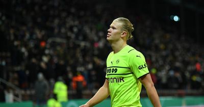 Arsenal face more Dusan Vlahovic pressure as Man United make Erling Haaland transfer decision