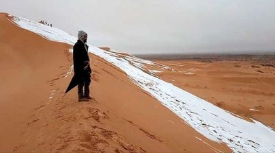 Snow Covers Algeria’s Desert as Temperature Plunges