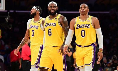 The creaky, mediocre Los Angeles Lakers should have seen this coming