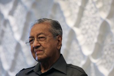 Mahathir 'stable' after hospital admission