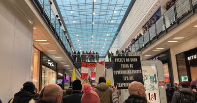 Hundreds of protesters storm Arndale Centre during huge NHS vaccination demonstration