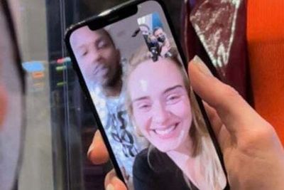 Adele stuns fans after holding FaceTime calls to apologise for Las Vegas cancellation