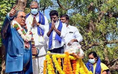 ‘Implement Dalit Bandhu nation-wide’