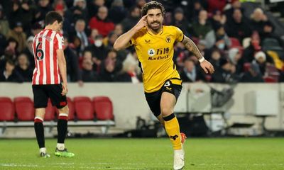 Wolves flying high as Rúben Neves seals win at Brentford after long drone delay