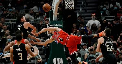 Bulls guard Alex Caruso needs wrist surgery after incident Friday with Grayson Allen