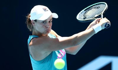 Ash Barty draws on French Open experience in bid to topple Amanda Anisimova