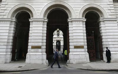 Britain accuses Putin of plot to install Kremlin ally in Ukraine