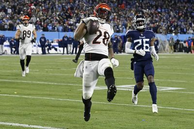 Bengals RB Joe Mixon shows awesome vision, burst on crucial TD run