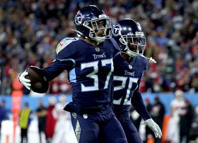 Amani Hooker controversial interception sets up Titans touchdown