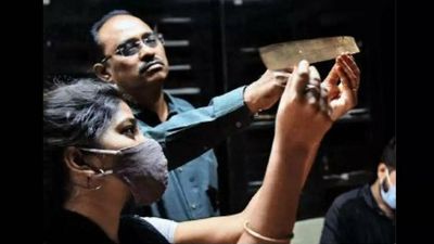 From palm leaf to palmtop, manuscripts go digital