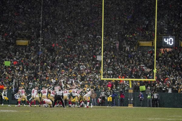 49ers stun Packers 13-10 on walk-off field goal to advance to NFC