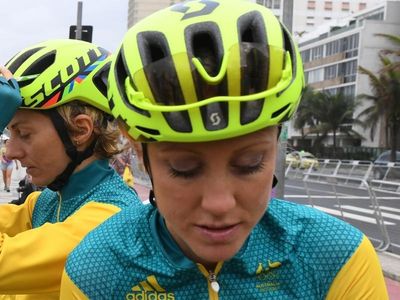 Watts defies weather in women's cycling