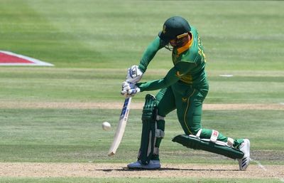De Kock century sets up South Africa clean sweep