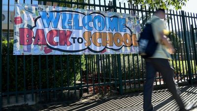 Parents concerned with focus on rapid antigen tests in NSW's back-to-school plan