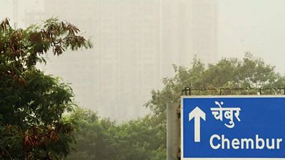 Balochistan dust storm lowers temperature, causes haze over Mumbai