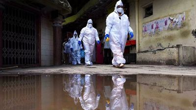 India reports 3.06 lakh daily new cases and 439 deaths; active cases highest in 241 days