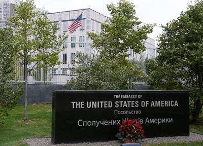US orders families of embassy staff in Ukraine to leave country