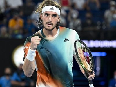 Tsitsipas cruises through to Open semis