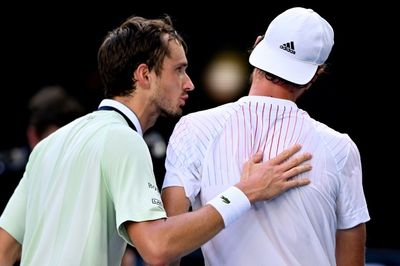 Tempers rise as tetchy Medvedev reaches Melbourne quarter-finals