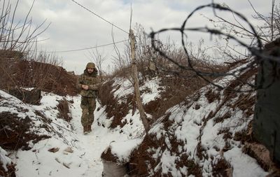 Ukraine-Russia news – live: US puts 8,500 troops on alert as Biden ‘refining plans for all scenarios’