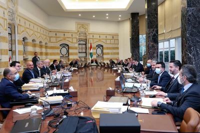 Lebanon's government holds budget meeting, 1st in months