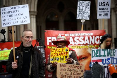 WikiLeaks' Assange gets chance to take extradition case to UK's top court