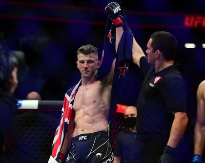 Dan Hooker returns to featherweight, meets Arnold Allen at UFC London