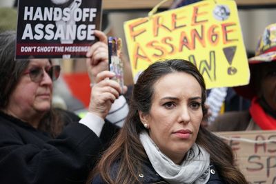 Julian Assange takes step towards challenging extradition at Supreme Court