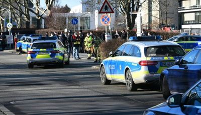 Several wounded in German lecture hall shooting, gunman dead