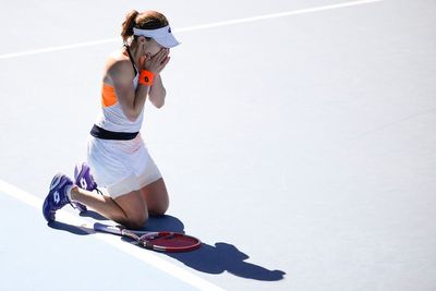 Alize Cornet ends wait for a quarter-final – day eight at the Australian Open