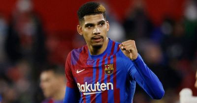 Barcelona respond to Ronald Araujo 'offer' amid Man Utd and Liverpool links