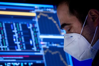 S&P 500 hits correction territory as US stock selloff extends