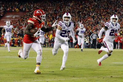 Tyreek Hill somehow escaped a taunting penalty after flashing the peace sign on his amazing late touchdown