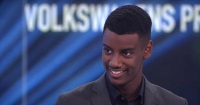 Alexander Isak has already made his Arsenal feelings clear with 'best of friends' claim