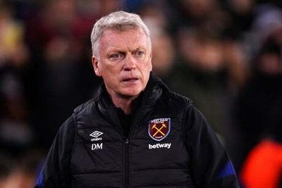 David Moyes steps up West Ham transfer efforts with a new defender and striker wanted before the deadline