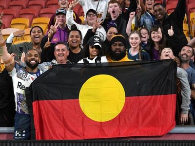 Indigenous advocates welcome freed flag