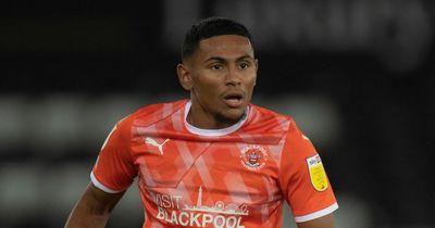 Hibs complete deal for Demetri Mitchell as ex-Hearts man pens deal at Easter Road until 2024