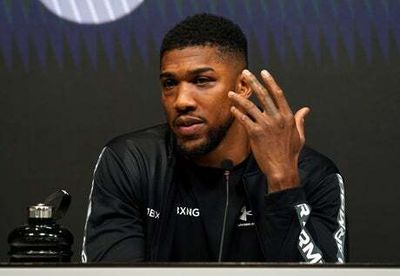 Anthony Joshua denies claims he has accepted £15m step aside deal so Tyson Fury can fight Oleksandr Usyk