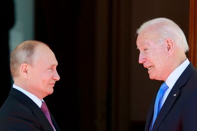Biden scrambles to defuse Ukraine crisis in first foreign policy test since Afghanistan debacle