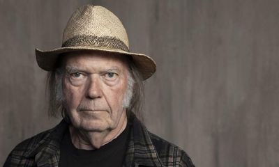 Neil Young demands Spotify remove his music over Joe Rogan vaccine misinformation