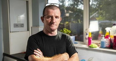 Plumber taken aback after seeing family's bleak living conditions pays for food and heat